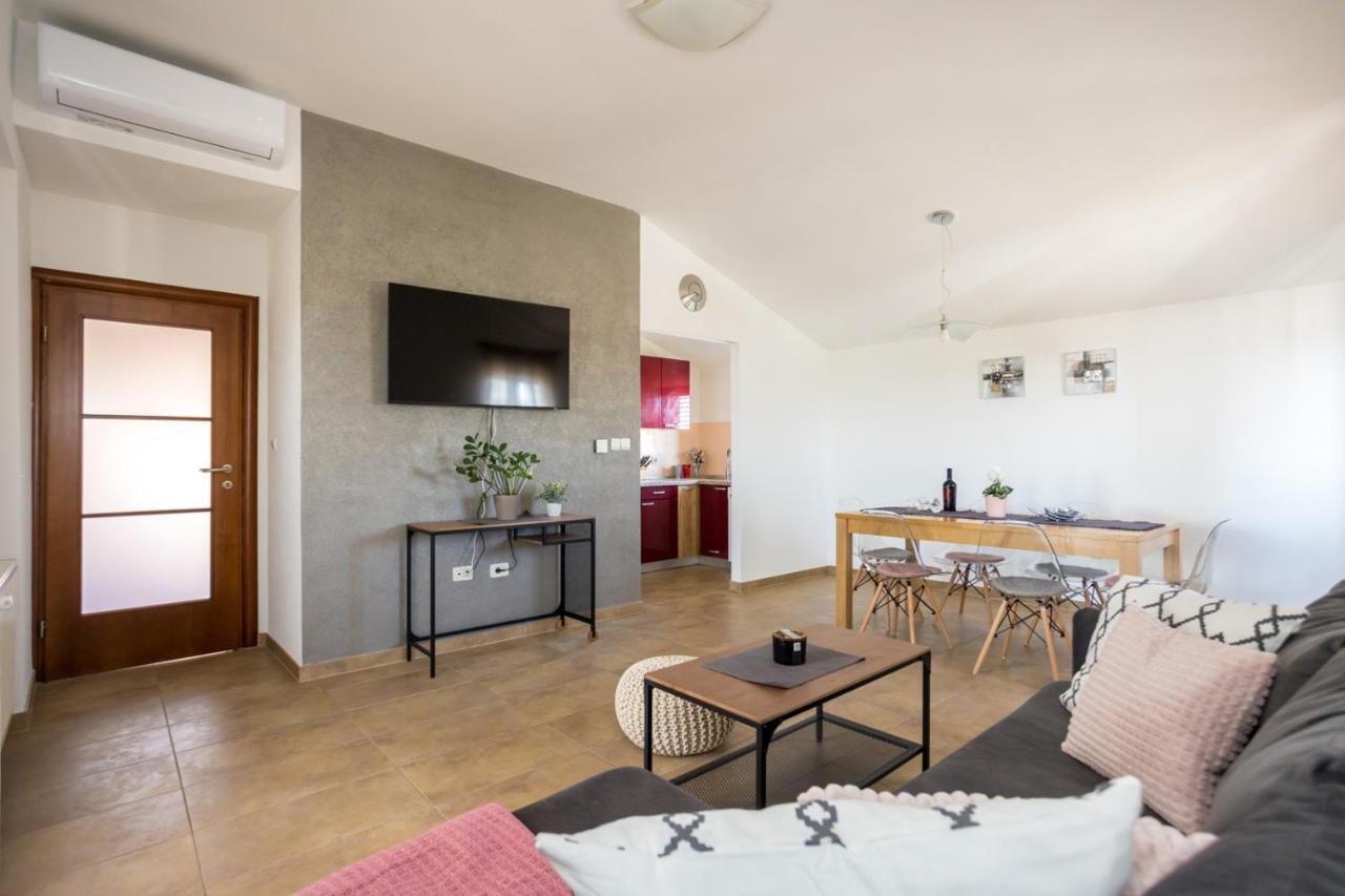 Apartment Beba *
